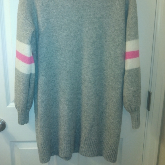American Eagle grey sweater dress - Picture 2 of 3